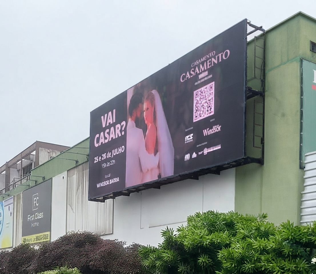 Campanha de evento de casamento no painel de LED da Barra da Tijuca